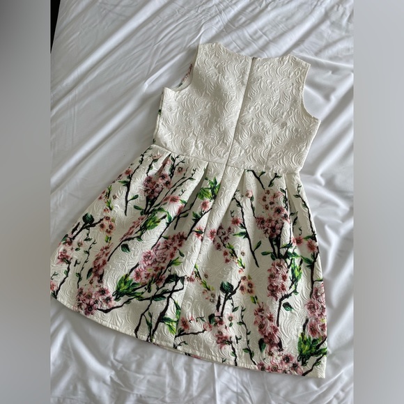 Floral dress - Picture 2 of 2